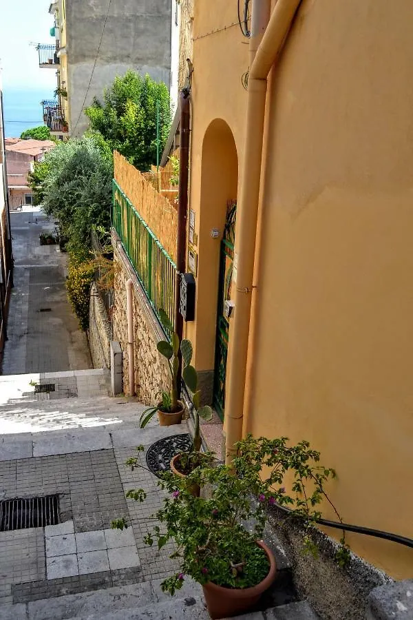 Tauromenion Guest House Taormina 3*,
