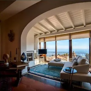 Casa Aricò&shatulle Bed & Breakfast